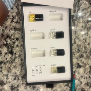 Riddle Women's Skincare Fragrance Sample Set
